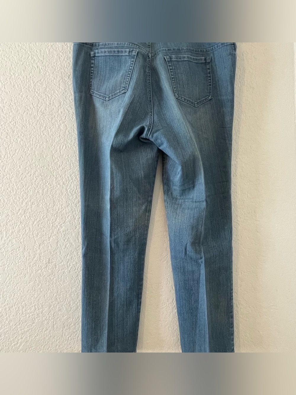 3 Pair Gloria Vanderbilt Jeans - Picture 3 of 3